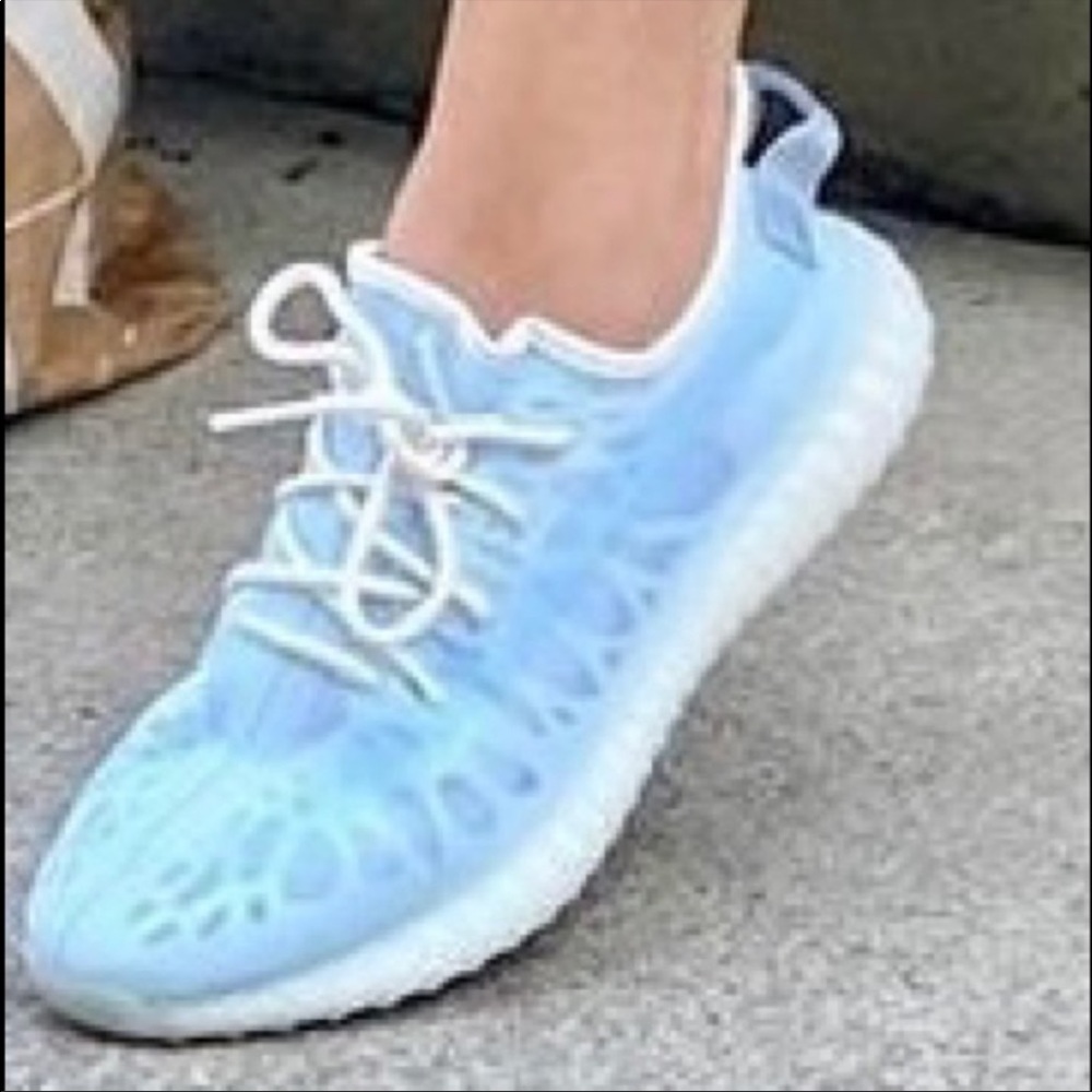 Yeezy Mono Ice size 8 us Mens